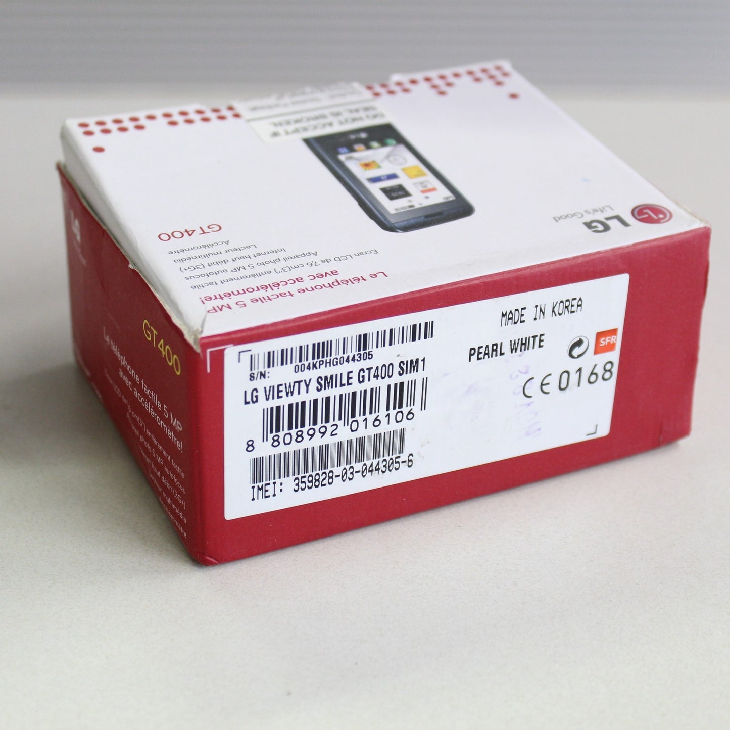 Rare Vintage LG GT400 Viewty Smile White Phone International In Box Collectible