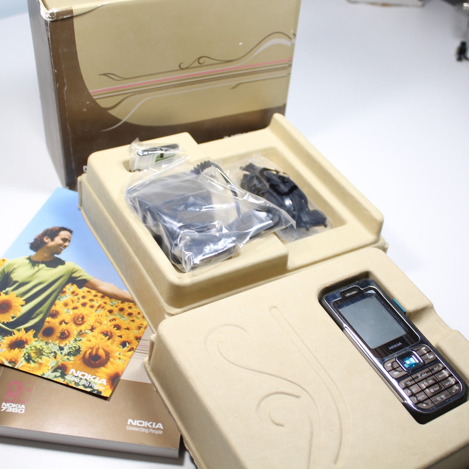 Rare Vintage Nokia 7360 L'Amour Collection International Phone Brown In Box