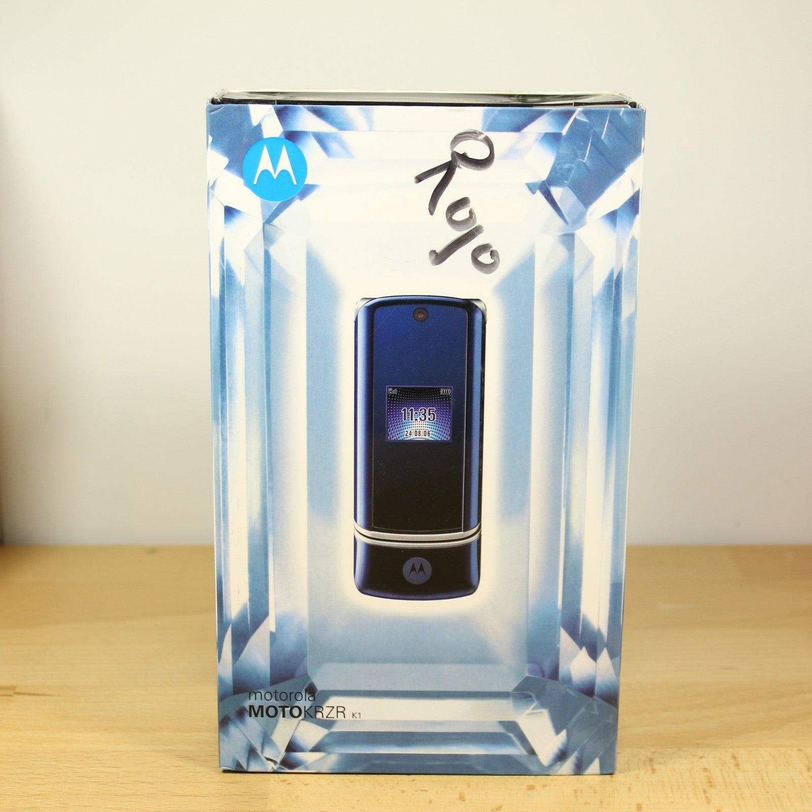 Rare Vintage Motorola RAZR K1 Red Phone International In Box Collectible