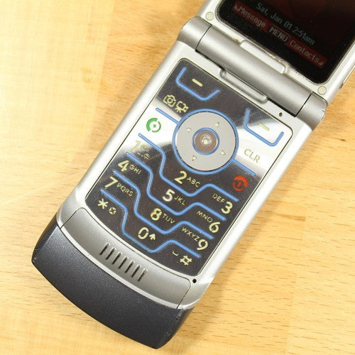 Rare Motorola RAZR V3 AT&T Camera Flip Phone Gray Vintage Collector Piece