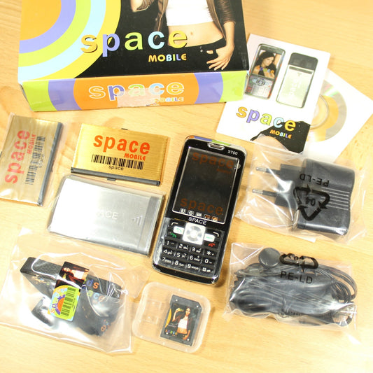 Rare Vintage Space Mobile S700 Unlocked Phone Black In Box Collectible Bundle