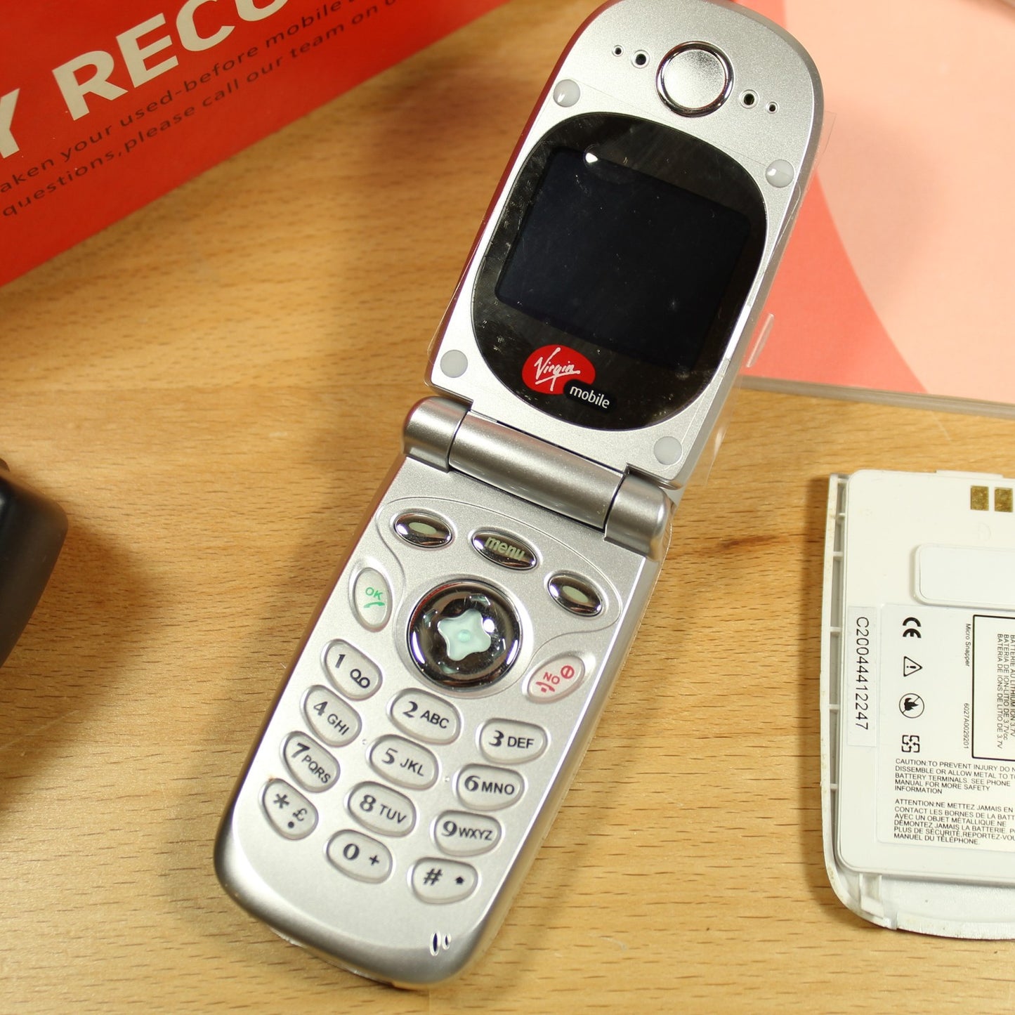 Rare Vintage Micro Snapper Virgin Mobile Phone International In Box Collectible
