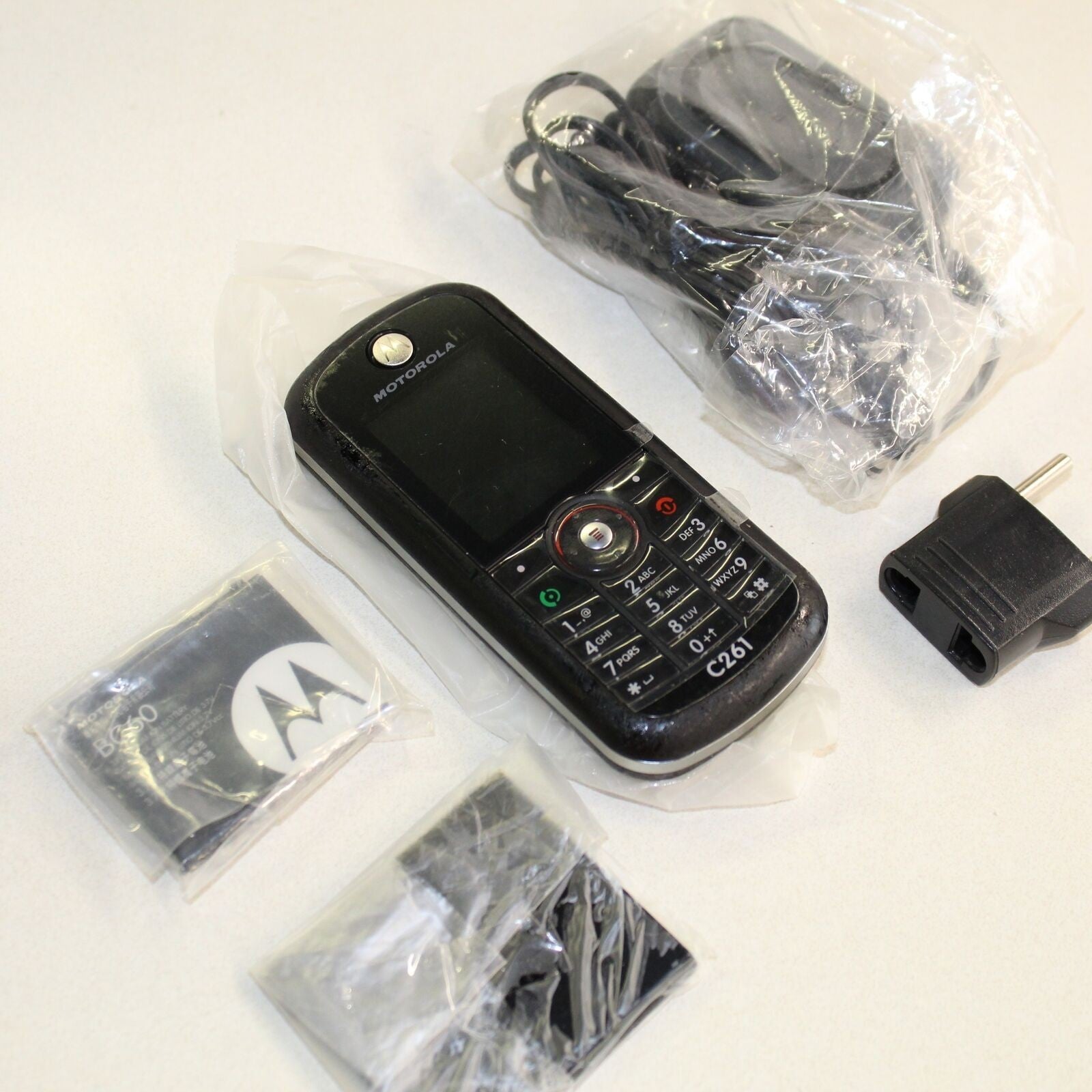 Rare Vintage Motorola C261 Phone Black GSM In Box Complete International