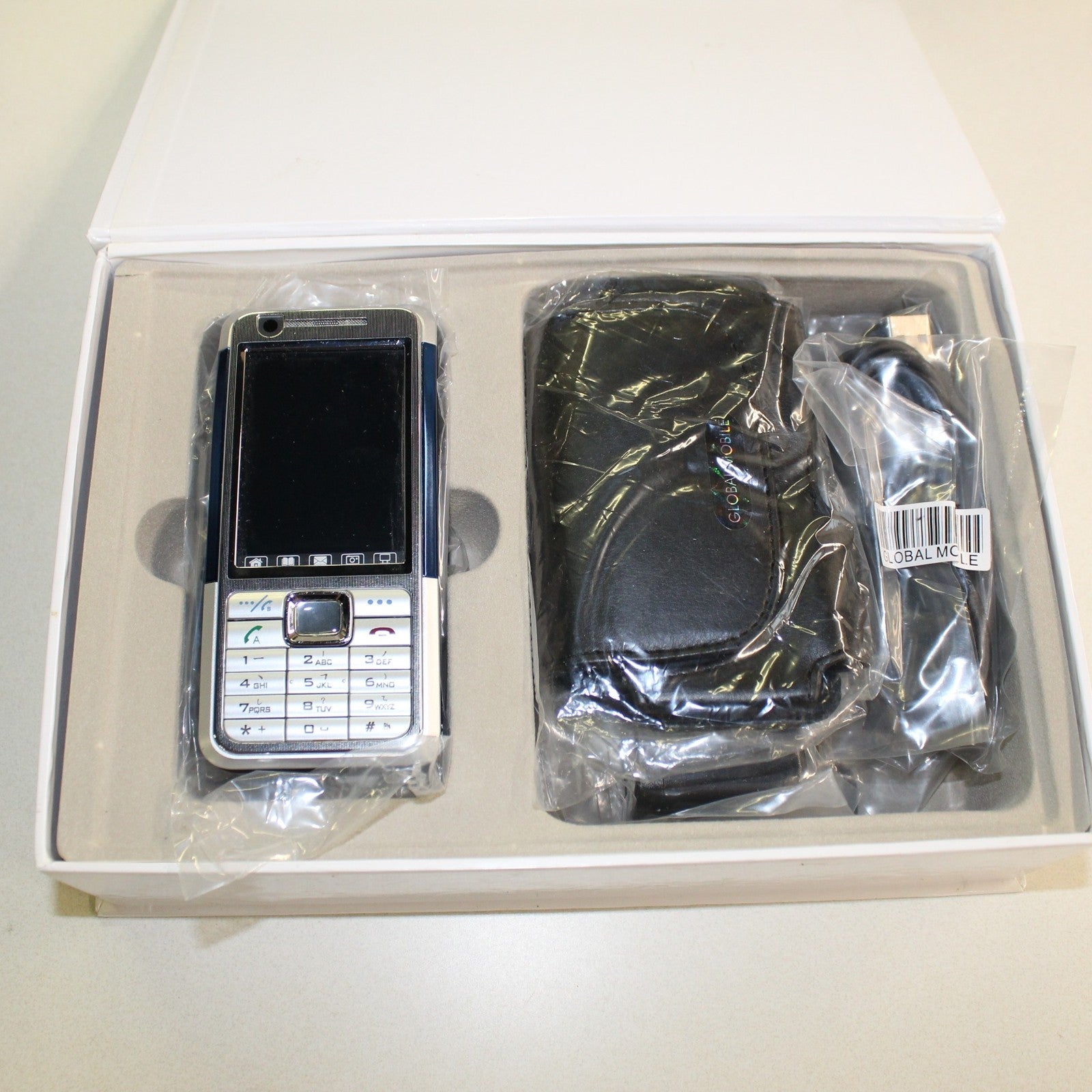 Unlocked Smartphone Global Mobile G0005 Unlocked Worldwide Silver In Box
