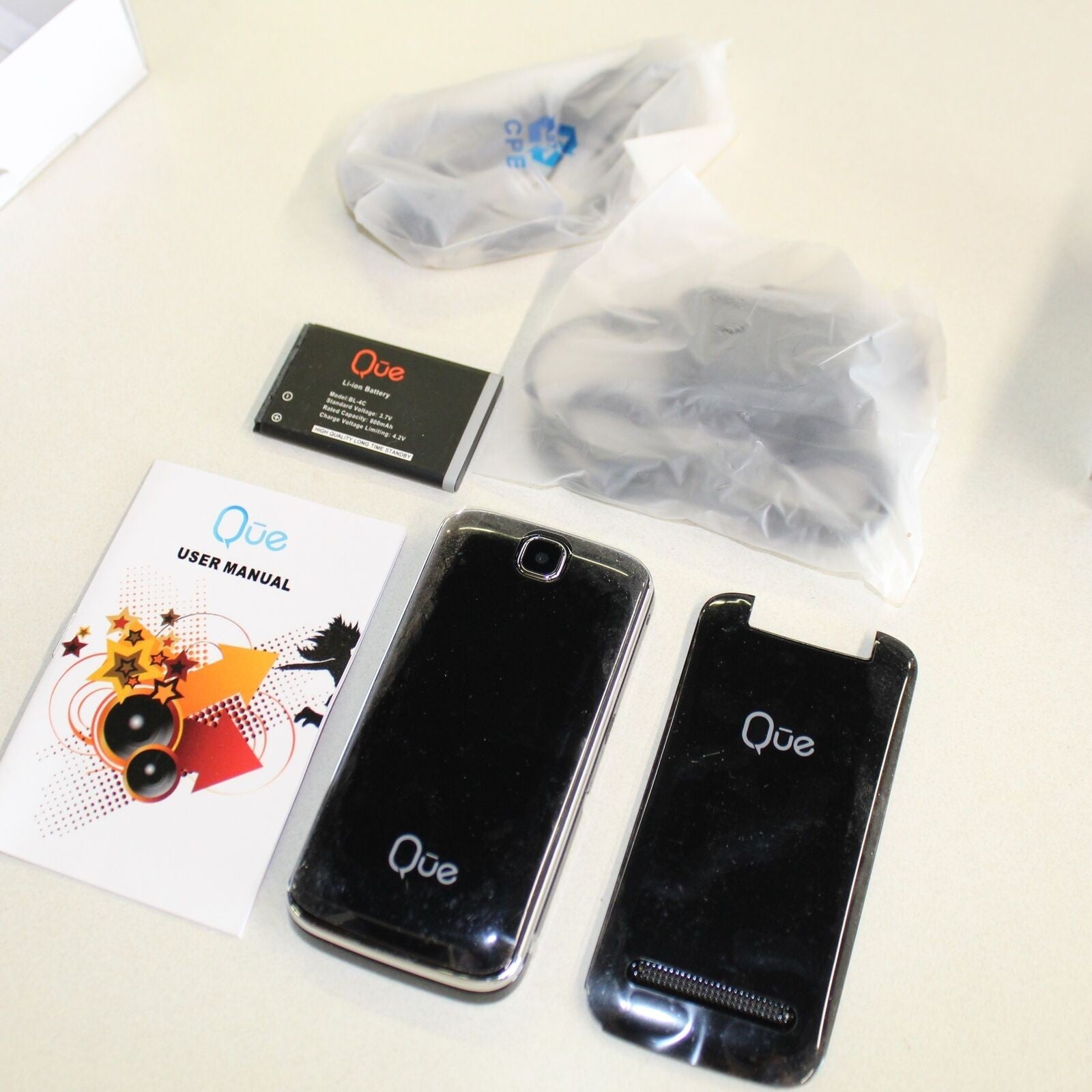 Rare Vintage Quest Lite QUE Phone International Black Collectible In Box