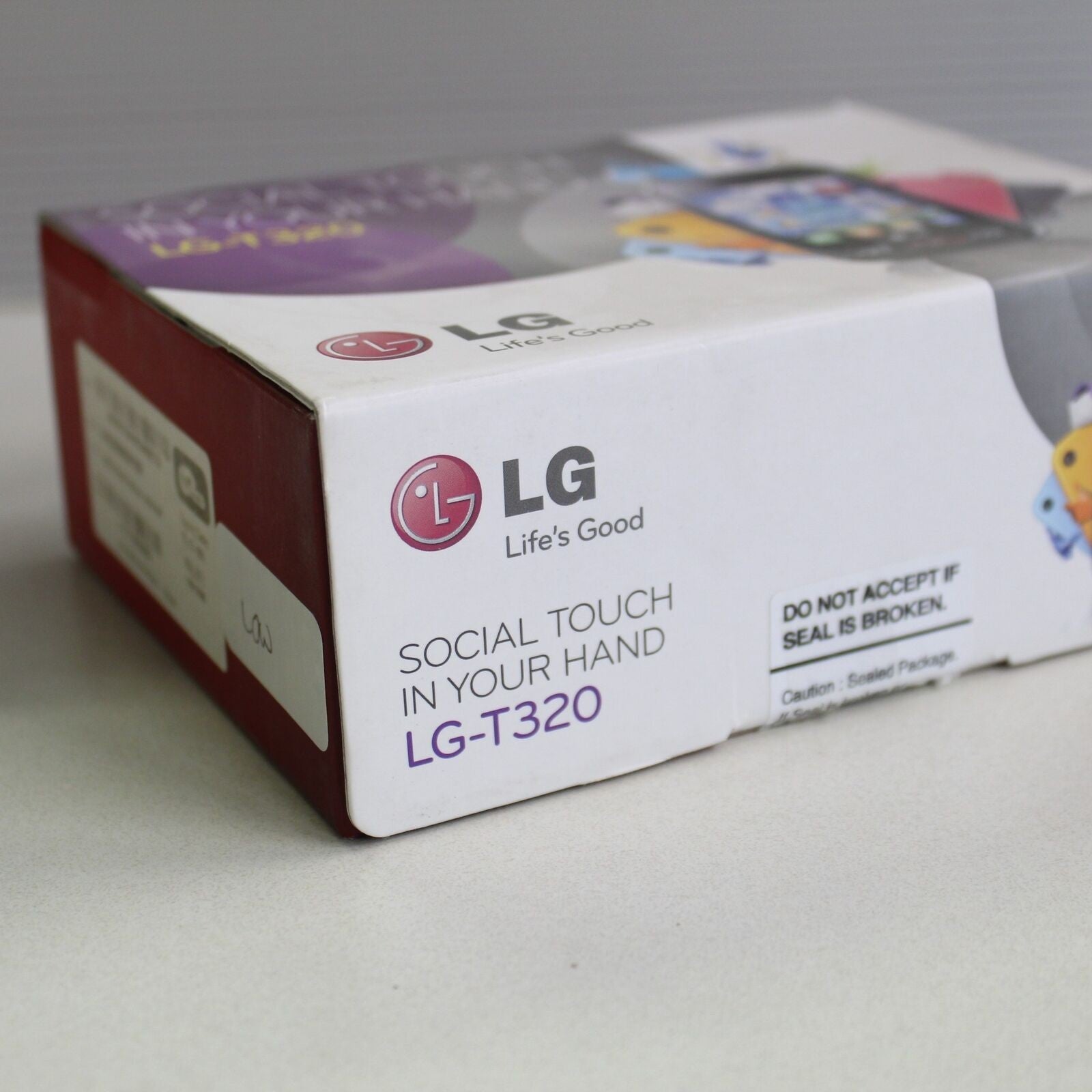 Rare Vintage LG Flick T320 (Virgin Mobile) Black Phone International In Box