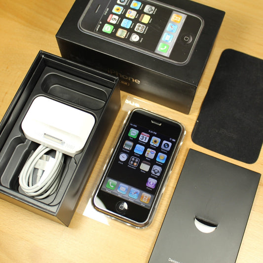Very Rare Apple iPhone 1st Generation IOS 1 A1203 8GB AT&T In Box Collectible 