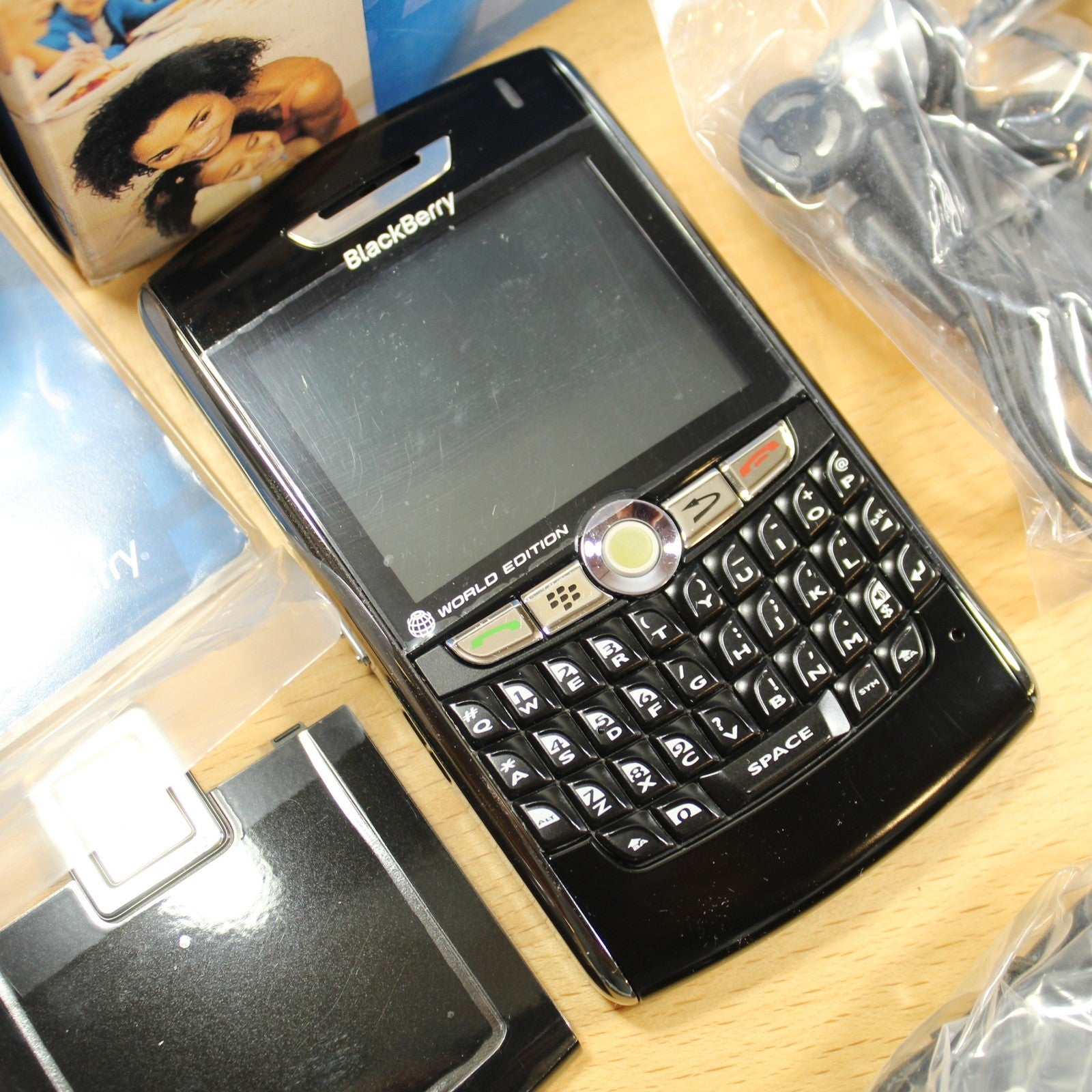 Vintage Blackberry Pearl 8800 Black In Box World Edition International Bundle