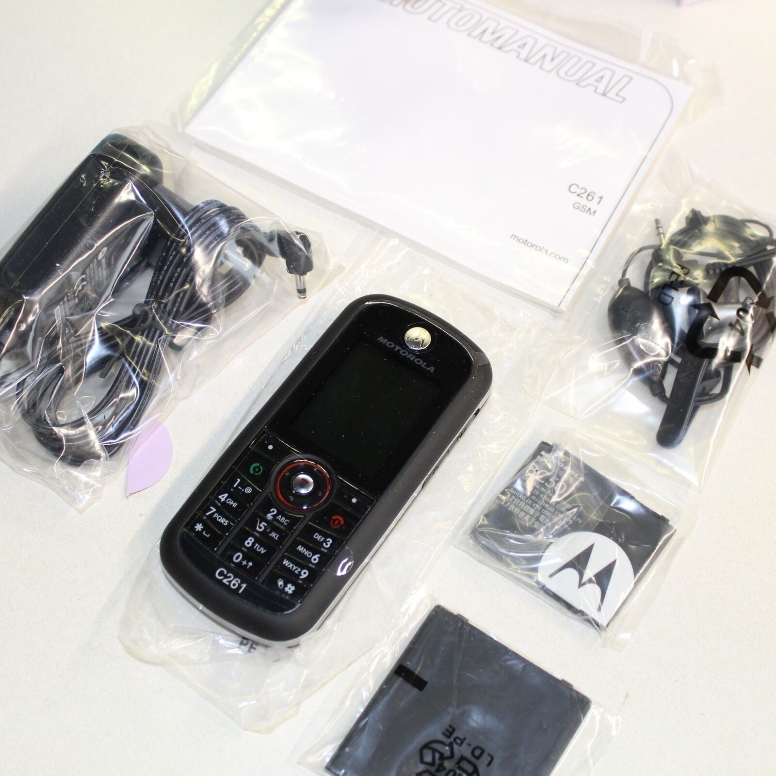Rare Vintage Motorola C261 Phone Black In Box Collectible International Complete