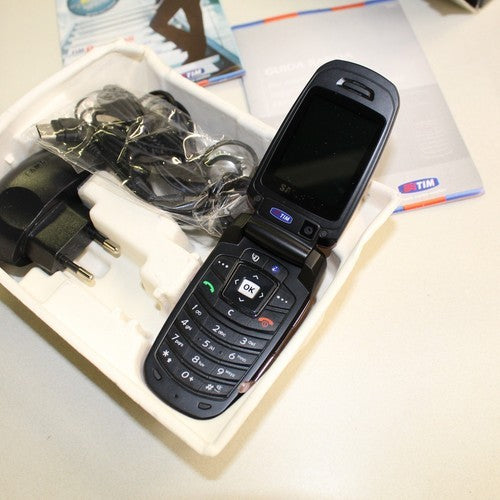 Olympic Samsung SGH-Z230 TIM Pink Phone International In Box Collectible Classic