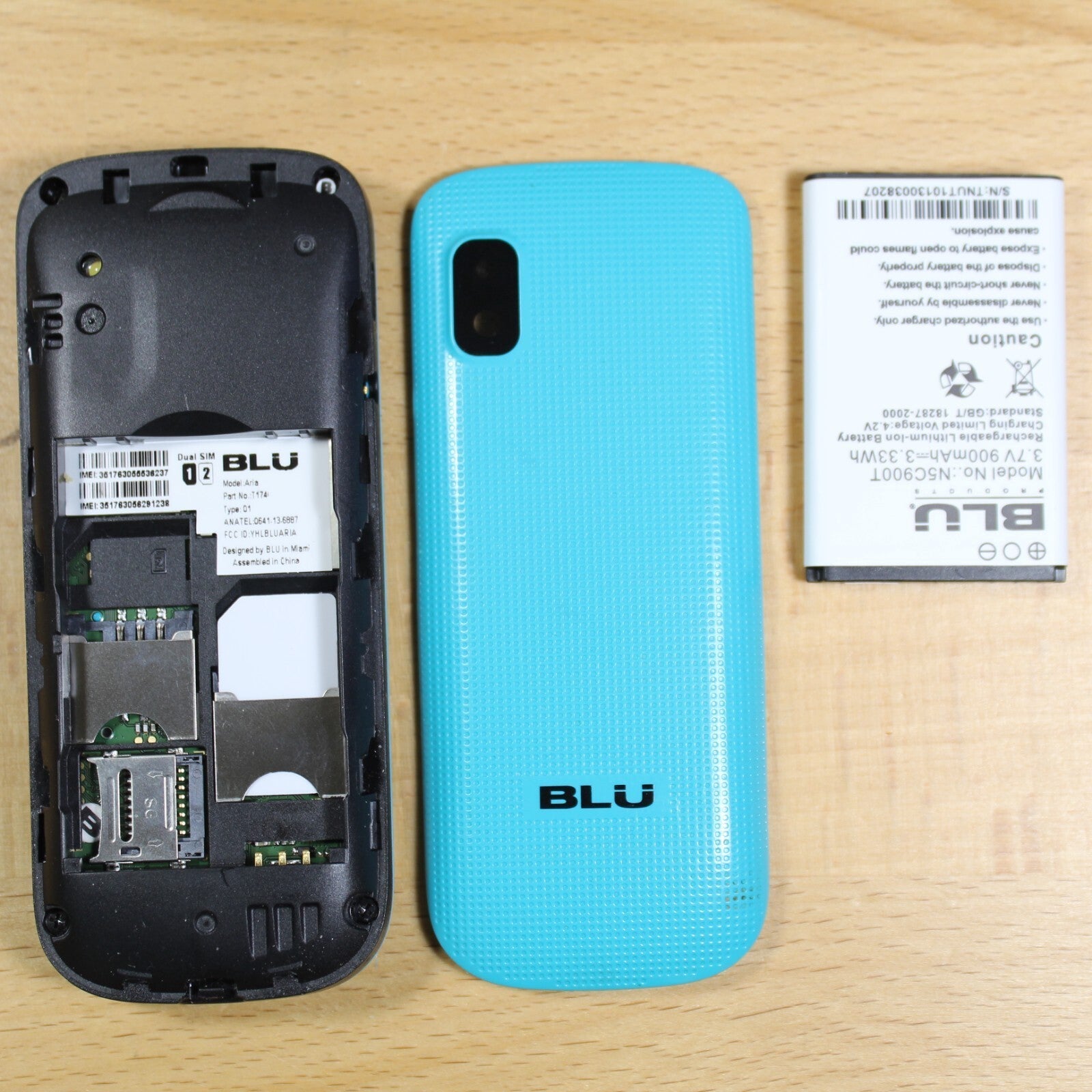Vintage BLU Aria T174i Unlocked Blue Cell Phone Good #210